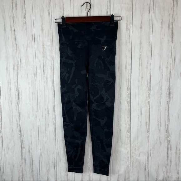 Gymshark camo leggings - Picture 1 of 3